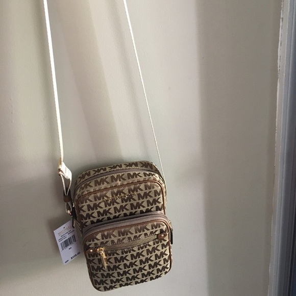 Michael Kors Bags Michael Kors Bedford Zip Crossbody Bag Poshmark